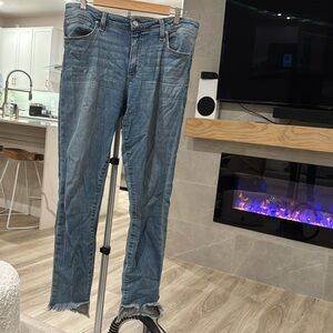 Joe’s jeans skinny ankle frayed hem size 31